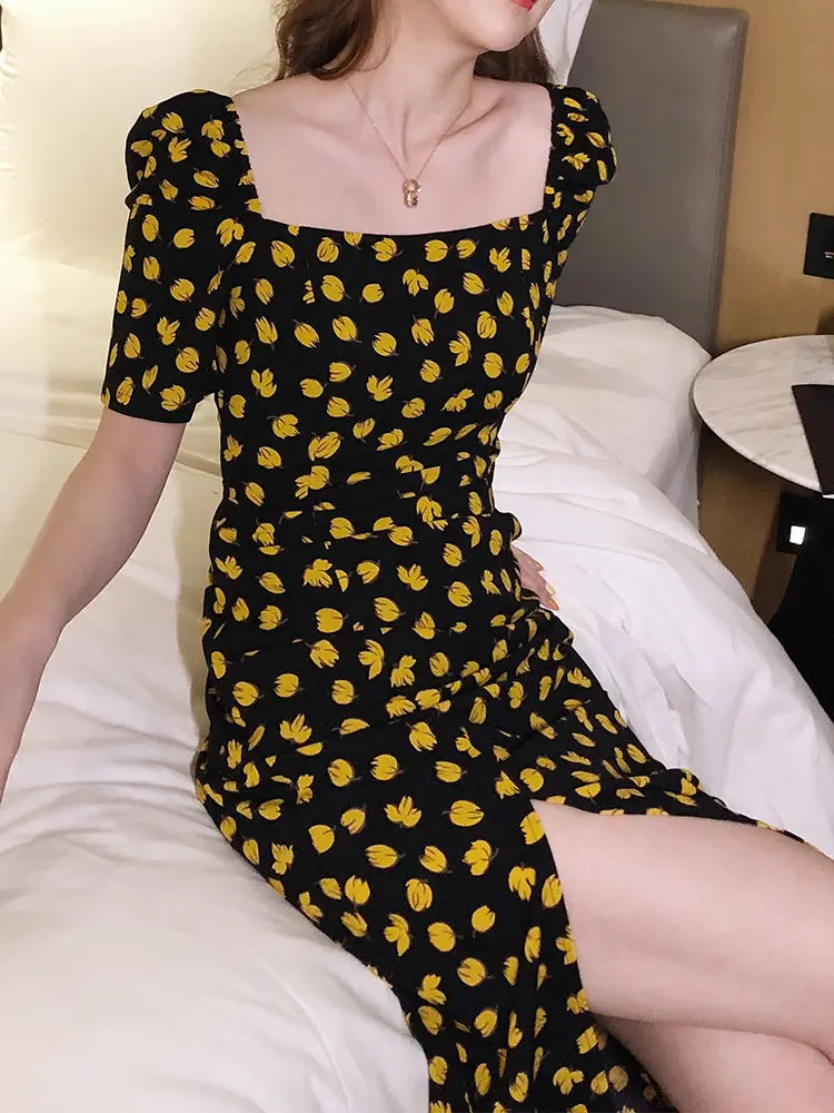 1 Pcs Puff Sleeve Floral Dress Female Summer Romantic Fashion Open Square Collar 1-Shoulder Yellow Printing Back Split Skirt
1 Pcs Puff Sleeve Floral Dress Female Summer Romantic Fashion Open Square Collar 1-Shoulder Yellow Printing Back Split Skirt