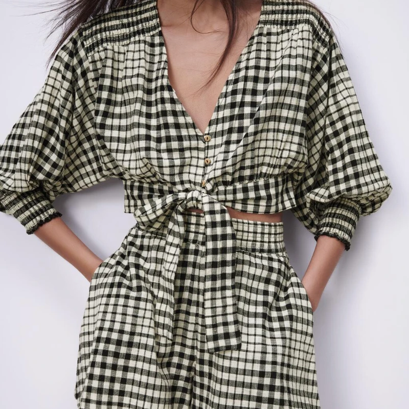 Chic Fashion Vintage Bow Plaid Women Blouses Deep V-neck Lantern Long Sleeve Casual Shirts 2021 Spring Summer New Tops Mujer
Chic Fashion Vintage Bow Plaid Women Blouses Deep V-neck Lantern Long Sleeve Casual Shirts 2021 Spring Summer New Tops Mujer