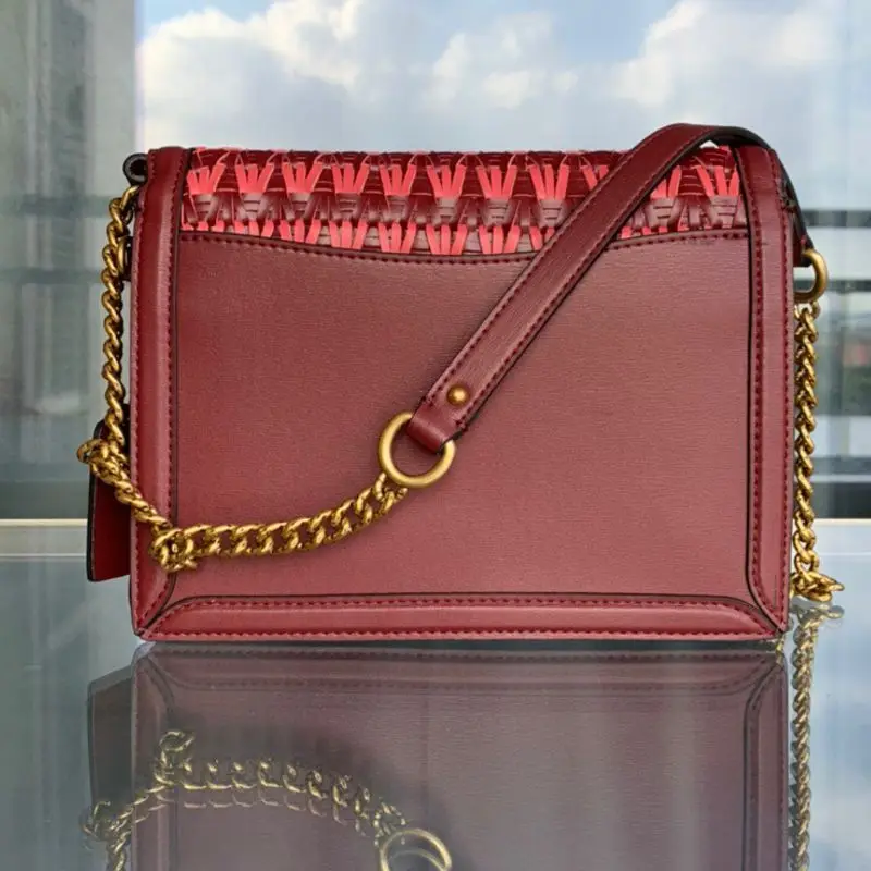 Luxury design ladies handbags famous brand chain strap crossbody popular shoulder bags for women multi color flap street bags
Luxury design ladies handbags famous brand chain strap crossbody popular shoulder bags for women multi color flap street bags