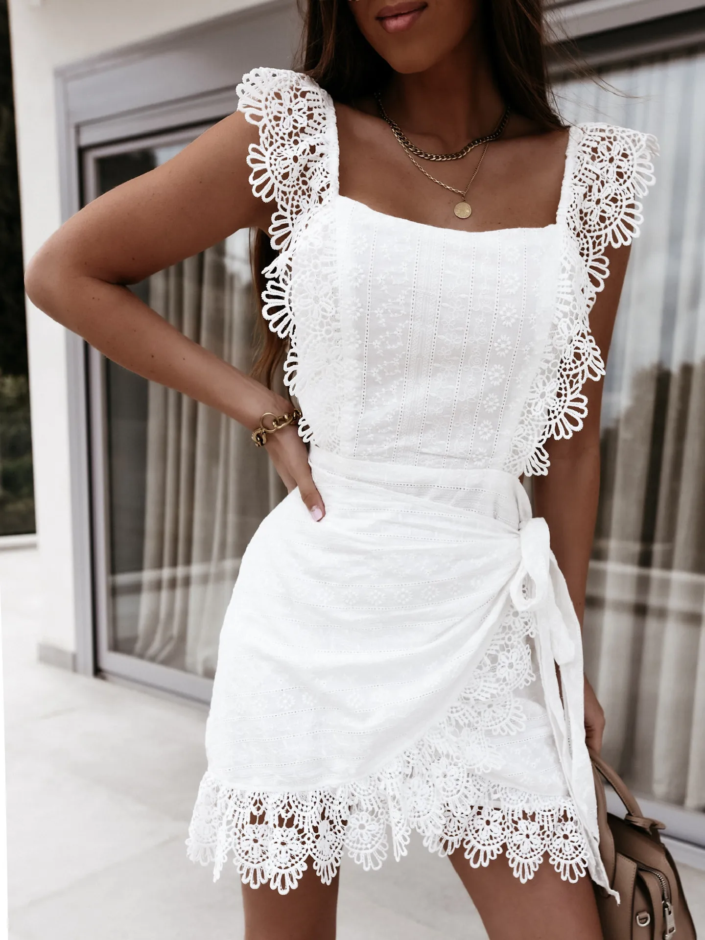 2021 Summer Ladies Lace Dress Hollow Out Lace Up Backless Women Slash Neck Elegant White Female Casual Dress
2021 Summer Ladies Lace Dress Hollow Out Lace Up Backless Women Slash Neck Elegant White Female Casual Dress