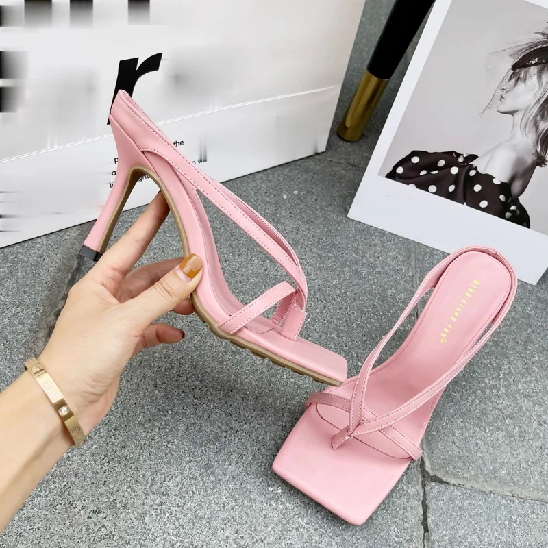 2021 New spring and summer candy color thin strap mid-heel sandals catwalk square toe clip toe open toe high heels
2021 New spring and summer candy color thin strap mid-heel sandals catwalk square toe clip toe open toe high heels