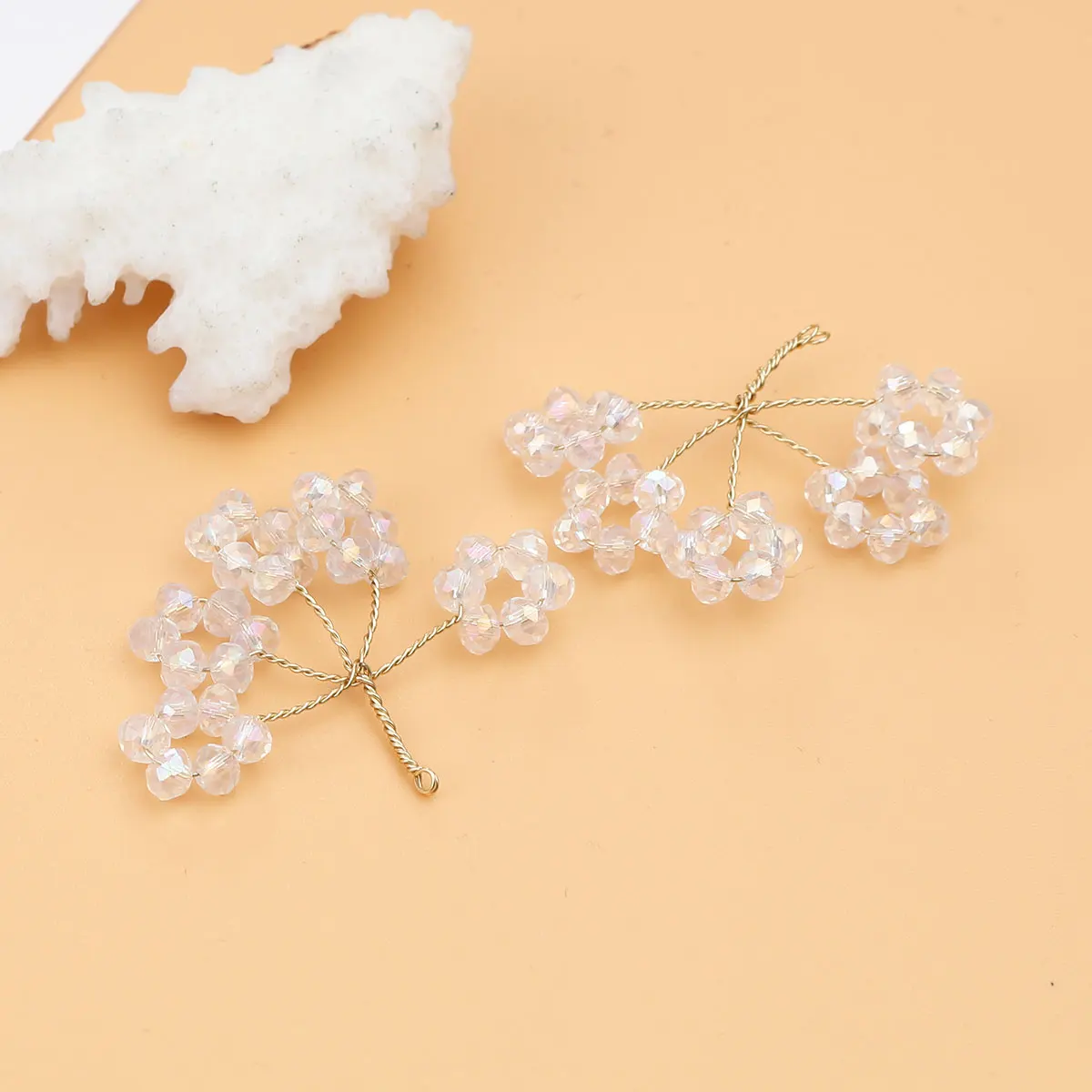Pendants Fashion For Women Jewelry Flower Bead Charms Copper Resin Pendant Gold Color DIY Earring Findings Women Party Jewellery
Pendants Fashion For Women Jewelry Flower Bead Charms Copper Resin Pendant Gold Color DIY Earring Findings Women Party Jewellery