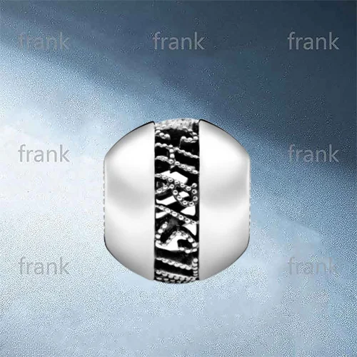 798607C00 penwork Heart Three Feathers Dreamcatcher Charm
798607C00 penwork Heart Three Feathers Dreamcatcher Charm