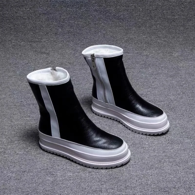 Leather thick plush snow boots women's muffin thick soled middle boots winter Plush thick warm cotton shoes women
Leather thick plush snow boots women's muffin thick soled middle boots winter Plush thick warm cotton shoes women