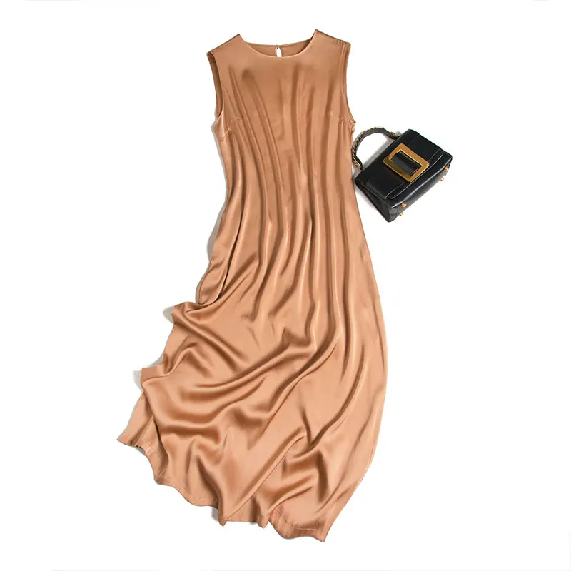 Платье женское летнее однотонное из натурального шелка, верблюжьего цвета
Платье женское летнее однотонное из натурального шелка, верблюжьего цвета