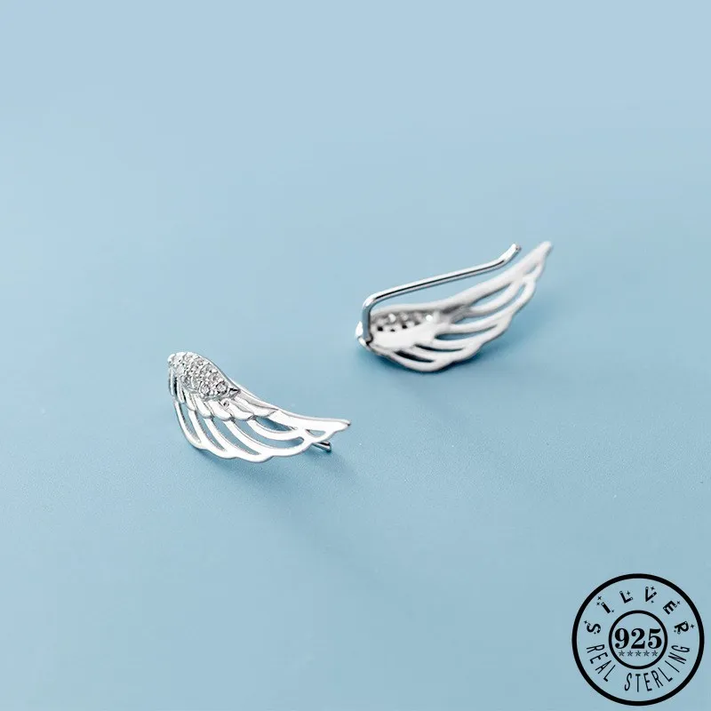 Серьги-гвоздики женские из серебра 925 пробы с фианитами
Серьги-гвоздики женские из серебра 925 пробы с фианитами