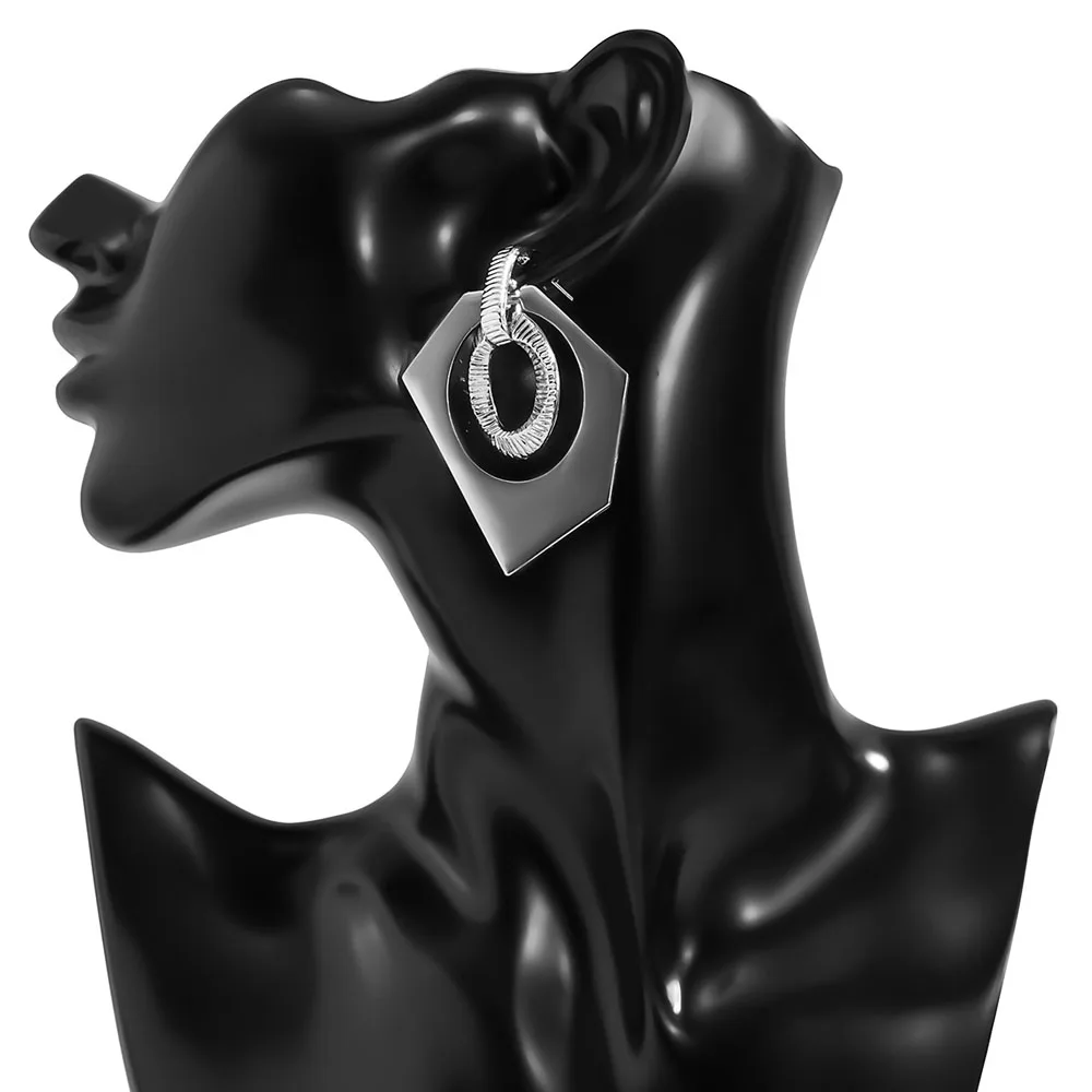 In 2021, The European New Contracted Geometric Ms Earrings Exaggerated Fashion Personality Hollow Out Jewelry Gifts
In 2021, The European New Contracted Geometric Ms Earrings Exaggerated Fashion Personality Hollow Out Jewelry Gifts