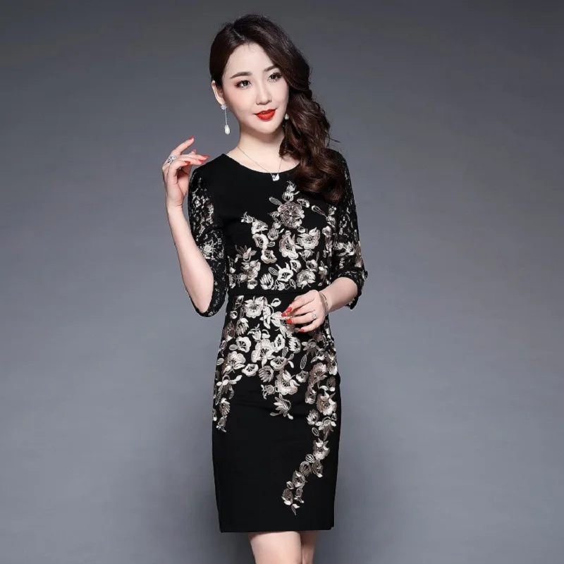 Plus Size New Clothing 2021 Spring Dress Women O-Neck Lurex Golden Embroidery 3/4 Sleeve Bodycon Sheath Vintage Dress Robe Femme
Plus Size New Clothing 2021 Spring Dress Women O-Neck Lurex Golden Embroidery 3/4 Sleeve Bodycon Sheath Vintage Dress Robe Femme