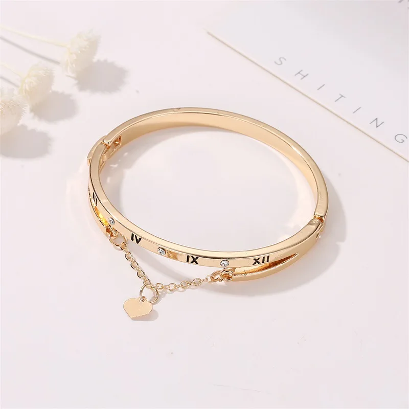 Hot Luxury Rose Gold Stainless Steel Bracelets Bangles Female Heart Wedding Love Brand Charm Bracelet for Women Famous Jewelry
Hot Luxury Rose Gold Stainless Steel Bracelets Bangles Female Heart Wedding Love Brand Charm Bracelet for Women Famous Jewelry