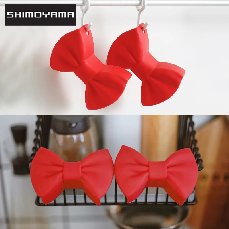 SHIMOYAMA 2Pcs Bowknot Pot Holder Oven Mitts Kitchen Finger Protector Silicone Heat Resistant Anti-scalding Cooking Pinch Grips
SHIMOYAMA 2Pcs Bowknot Pot Holder Oven Mitts Kitchen Finger Protector Silicone Heat Resistant Anti-scalding Cooking Pinch Grips
