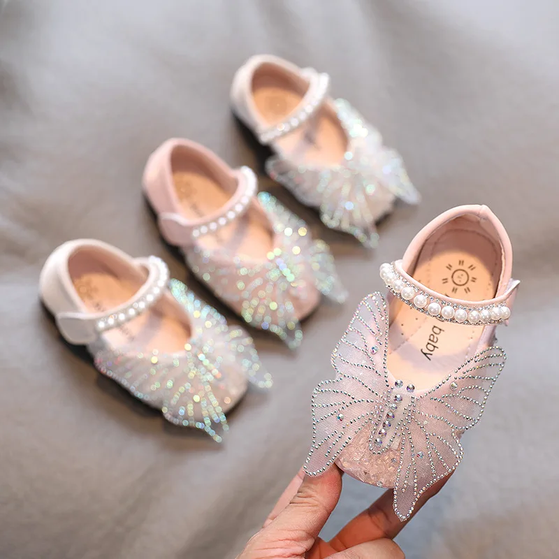 Girls' Leather Shoes 2020 Autumn New Crystal Big Bow Princess Shoes Korean Baby Shoes Soft Bottom
Girls' Leather Shoes 2020 Autumn New Crystal Big Bow Princess Shoes Korean Baby Shoes Soft Bottom