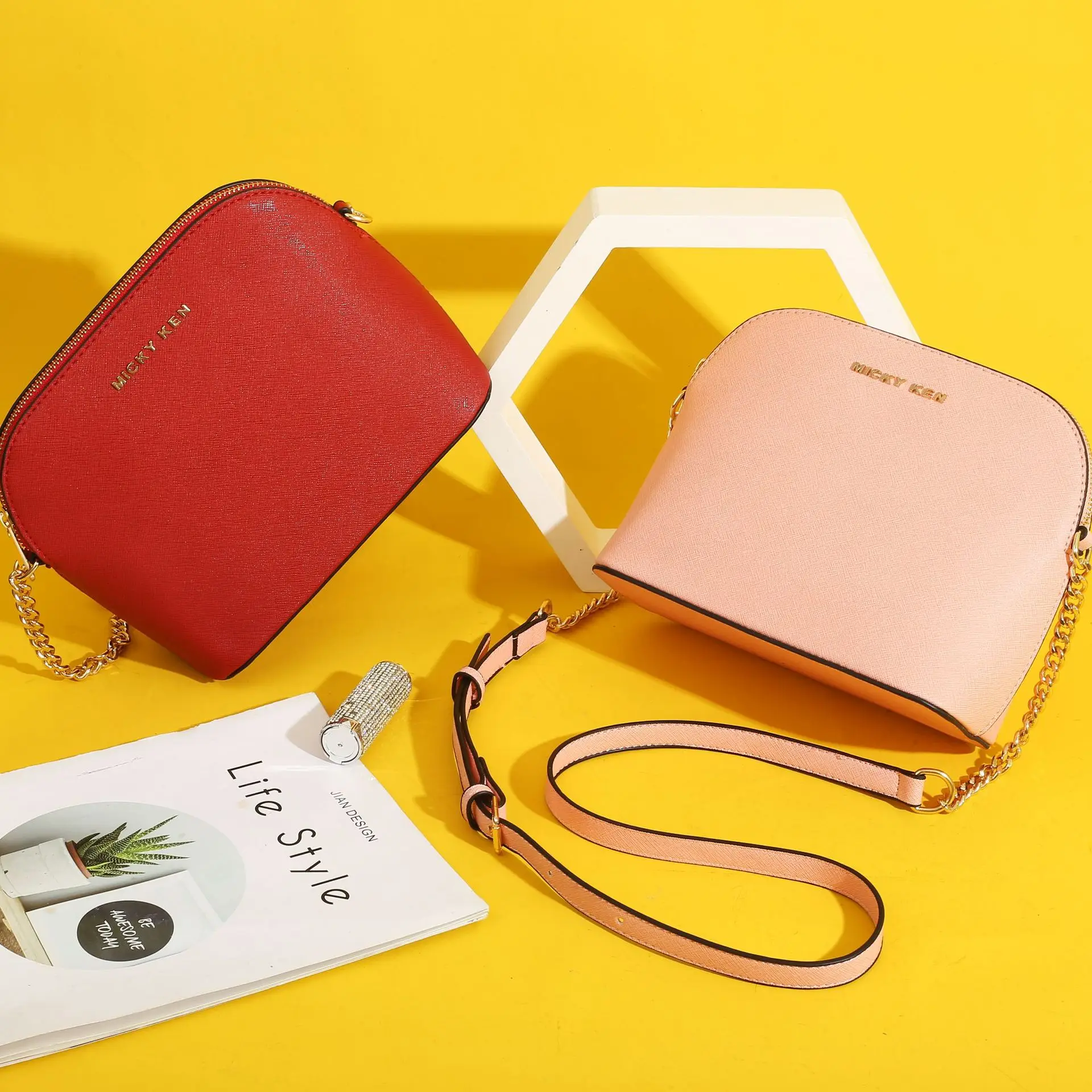 MICKY KEN Handbags Brand Women Shoulder Bag Fashion Girls Shell Bag Ladies Messenger Bag New Female Mobile Phone Bag L000026
MICKY KEN Handbags Brand Women Shoulder Bag Fashion Girls Shell Bag Ladies Messenger Bag New Female Mobile Phone Bag L000026