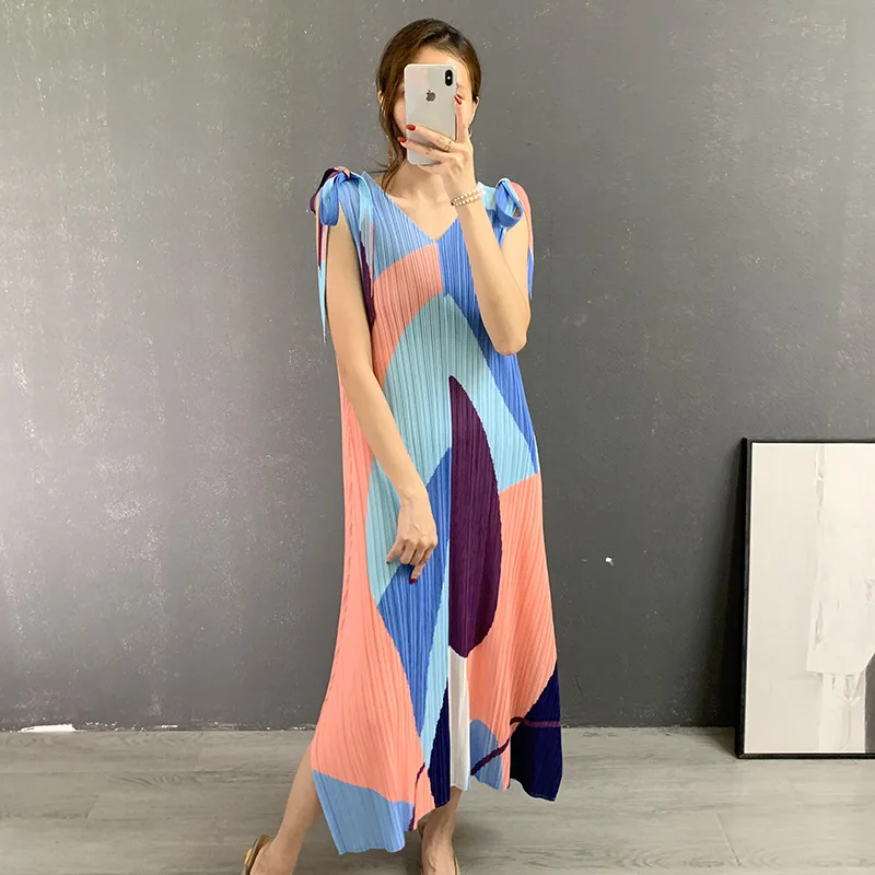 Changpleat Summer New miyak Pleated woman dress Sleeveless printed loose A-line dresses
Changpleat Summer New miyak Pleated woman dress Sleeveless printed loose A-line dresses