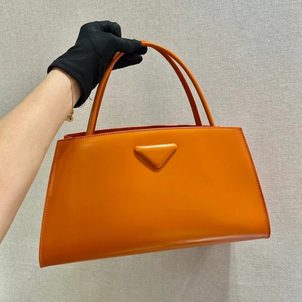 Orange Luxury Real Leather Women Tote Genuine Leather Lady Bag \Handbag Fashion Simple Female Bag Large~Top Quality
Orange Luxury Real Leather Women Tote Genuine Leather Lady Bag \Handbag Fashion Simple Female Bag Large~Top Quality