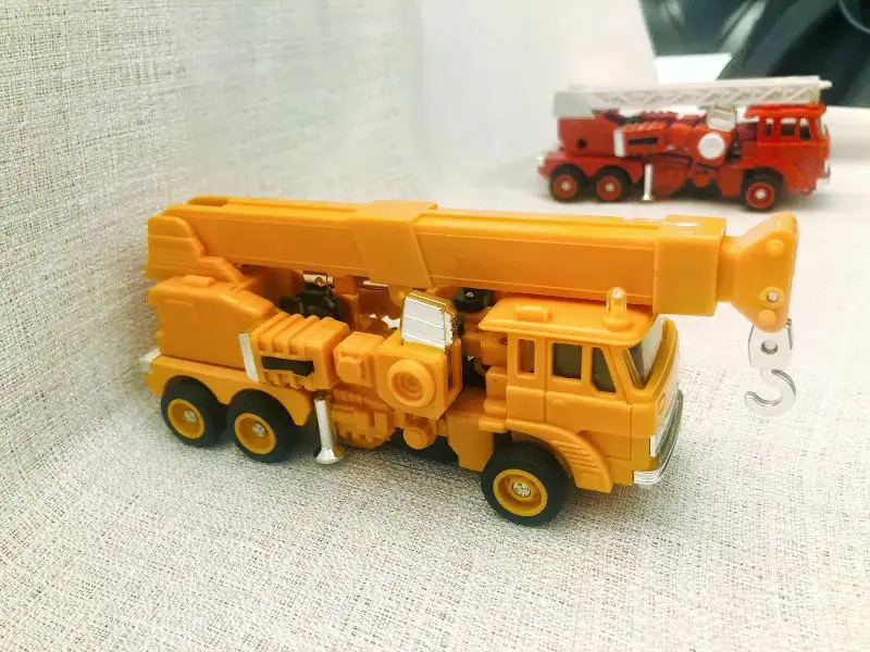 Transformers Anime Figures G1Ko Crane Fire Truck Action Figure Childrens Birthday Gift Deformation Collection Toy
Transformers Anime Figures G1Ko Crane Fire Truck Action Figure Childrens Birthday Gift Deformation Collection Toy