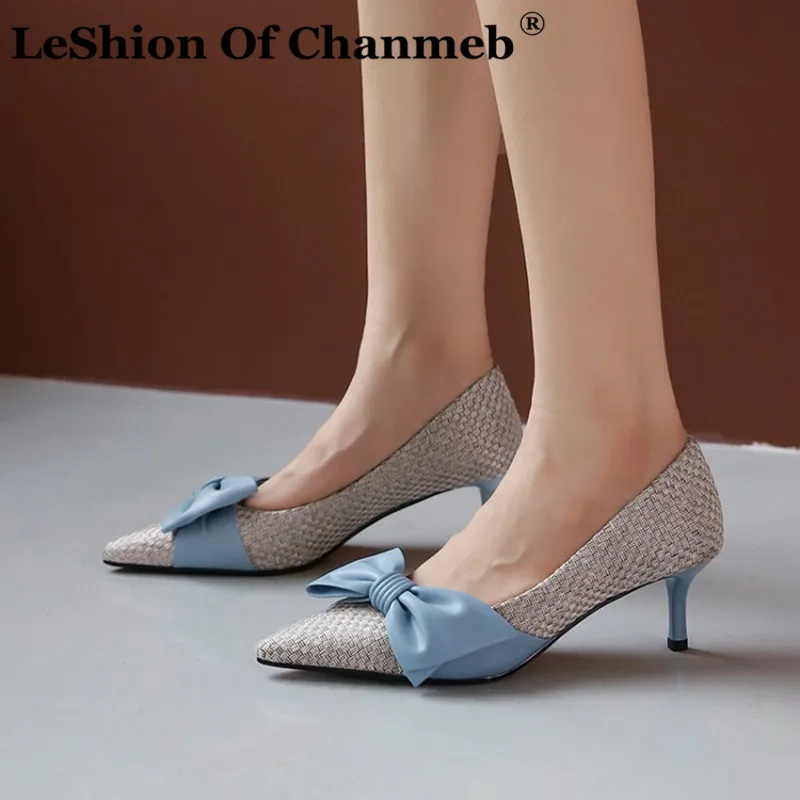 LeShion из Chanmeb и красивым большим бантом Бабочка галстук-бабочка узел плетеные туфли; Женская обувь на тонких высоких каблуках с острым носком;...
LeShion из Chanmeb и красивым большим бантом Бабочка галстук-бабочка узел плетеные туфли; Женская обувь на тонких высоких каблуках с острым носком;...