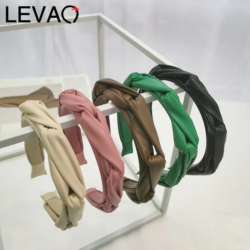 Обруч для волос LEVAO из искусственной кожи Женский, однотонный ободок, аксессуары для волос ручной работы
Обруч для волос LEVAO из искусственной кожи Женский, однотонный ободок, аксессуары для волос ручной работы