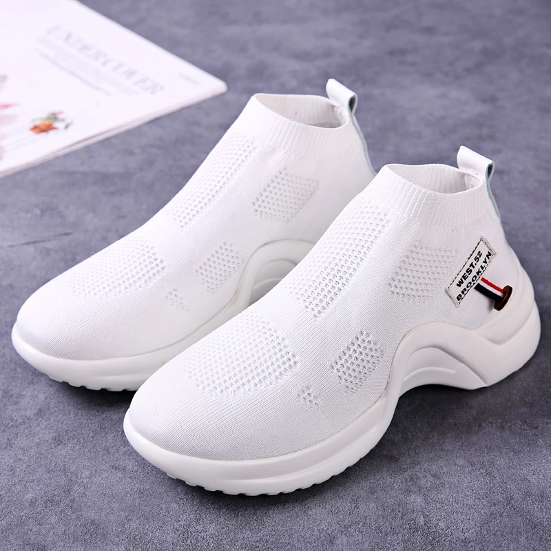 Zapatillas Mujer Breathable Mesh Casual Vulcanized Shoes Woman Flats 2021 Comfortable Slip on Summer Sneakers Women Footwear
Zapatillas Mujer Breathable Mesh Casual Vulcanized Shoes Woman Flats 2021 Comfortable Slip on Summer Sneakers Women Footwear