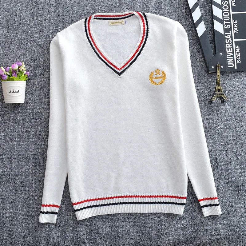 Long Sleeve JK Sweater Autumn Winter College Style V-neck Knitting Embroidery Cotton Sweater Japanese JK Uniform School Students
Long Sleeve JK Sweater Autumn Winter College Style V-neck Knitting Embroidery Cotton Sweater Japanese JK Uniform School Students