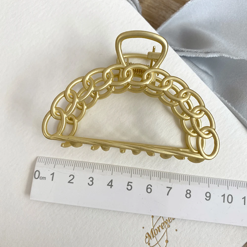 Korean Minimalist Style Geometric Metal Catch Clip Ponytail Clip Women Bath Hair Clips Hair Accessories Vintage Matte Hollow
Korean Minimalist Style Geometric Metal Catch Clip Ponytail Clip Women Bath Hair Clips Hair Accessories Vintage Matte Hollow