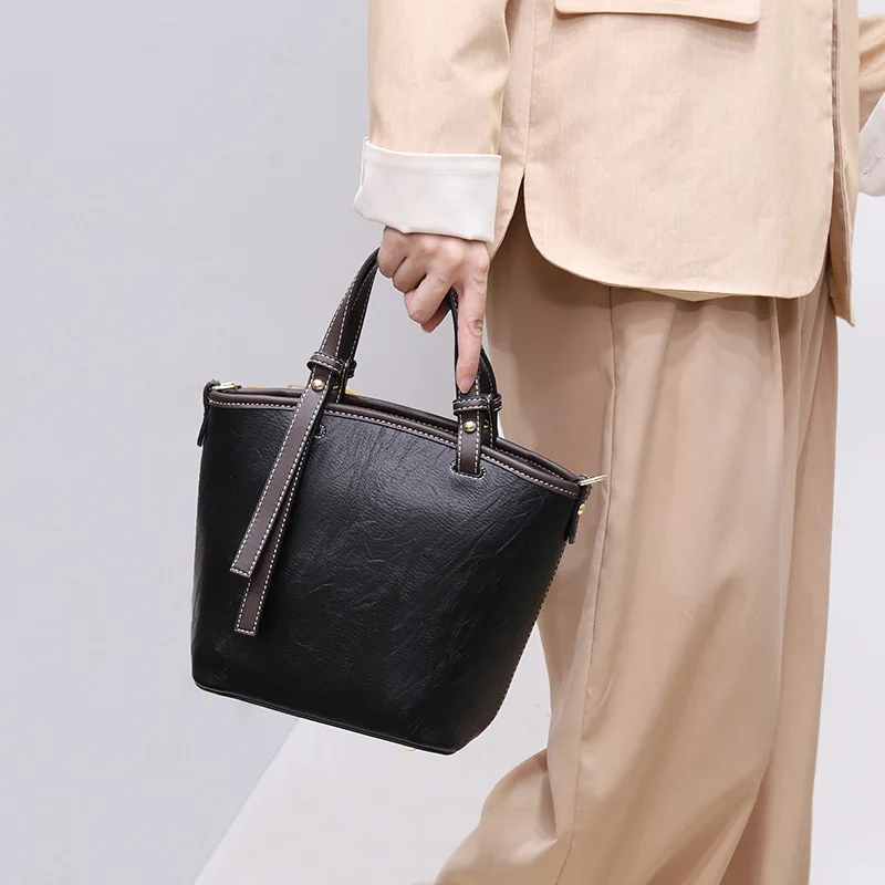 Vantage Solid Color Tote Bucket Bag Casual Shoulder Crossbody Bags for Women 2021 Small Women's Handbag Designer Clutch Purses
Vantage Solid Color Tote Bucket Bag Casual Shoulder Crossbody Bags for Women 2021 Small Women's Handbag Designer Clutch Purses