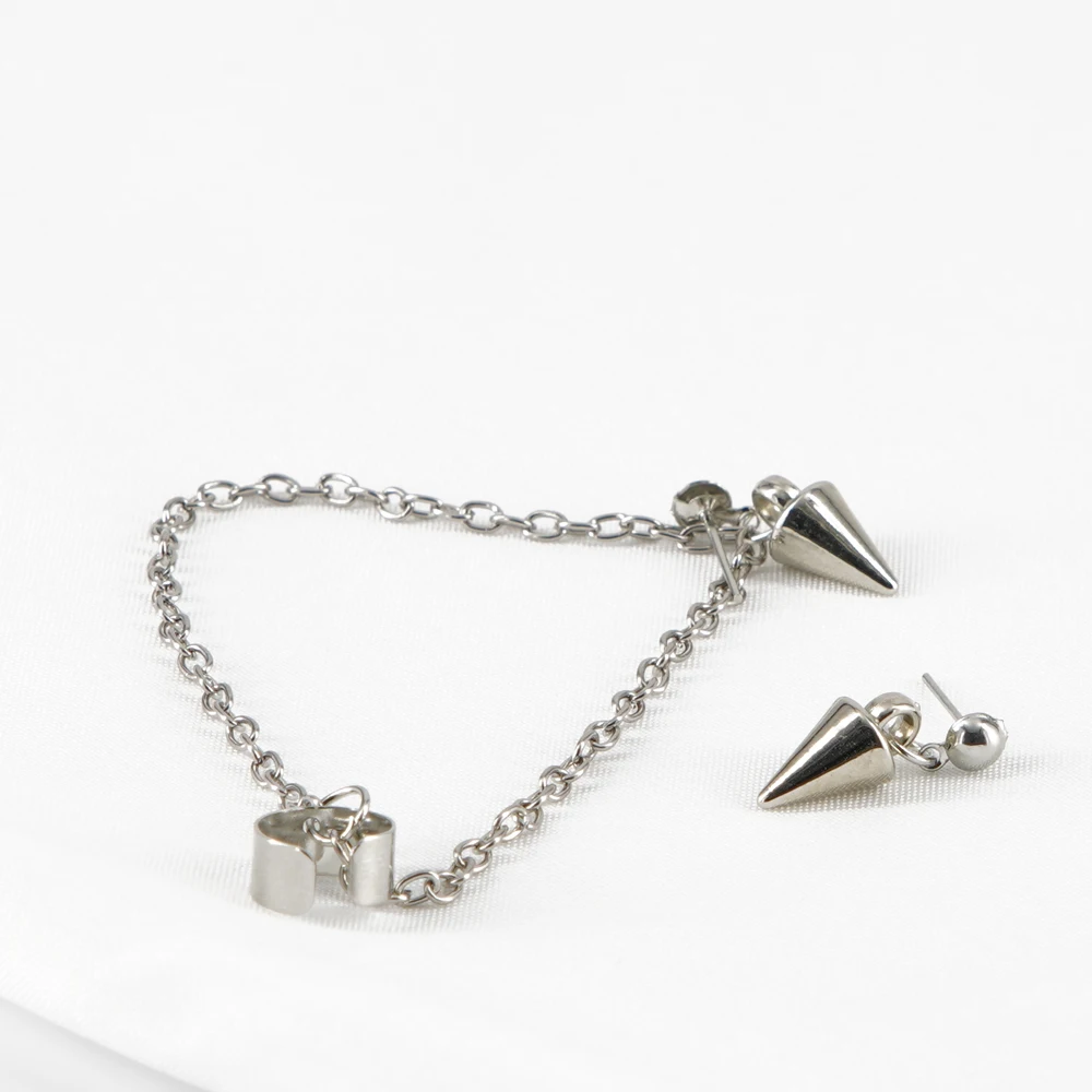 1Pair Woman Simple Stud Earrings Ear Clip Fashion Korean Punk Style Women Daily Accessories Personality Jewelry Earrings
1Pair Woman Simple Stud Earrings Ear Clip Fashion Korean Punk Style Women Daily Accessories Personality Jewelry Earrings