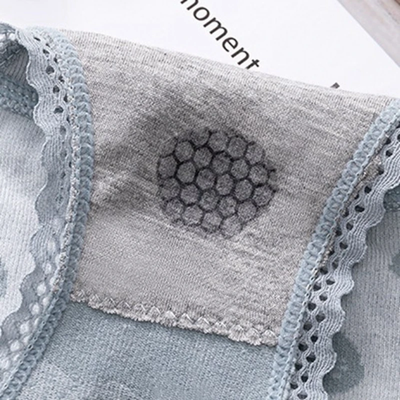 Women's Cotton Panties Cartoon Panties Ladies Seamless Mid-waist Panties Sexy Lace Panties Cute Strawberry Girl Briefs 
Women's Cotton Panties Cartoon Panties Ladies Seamless Mid-waist Panties Sexy Lace Panties Cute Strawberry Girl Briefs