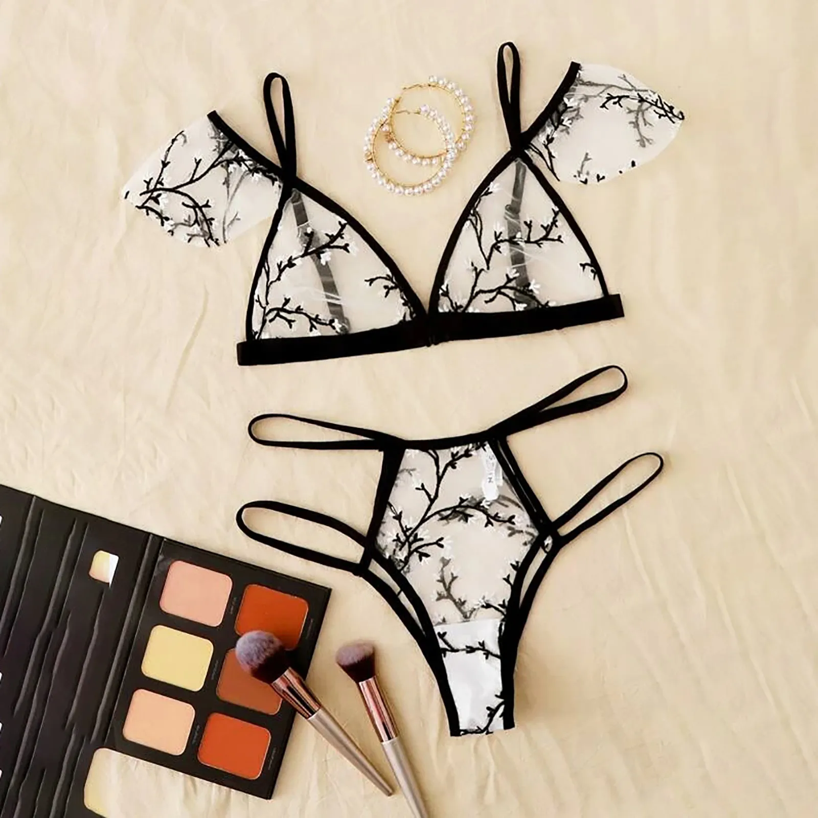 Embroidery Lingerie Sensual Women Erotic Costume Lingerie Woman Underwear Set Porno Lacing Bra Hollow Out Thong Sexy Lenceria
Embroidery Lingerie Sensual Women Erotic Costume Lingerie Woman Underwear Set Porno Lacing Bra Hollow Out Thong Sexy Lenceria