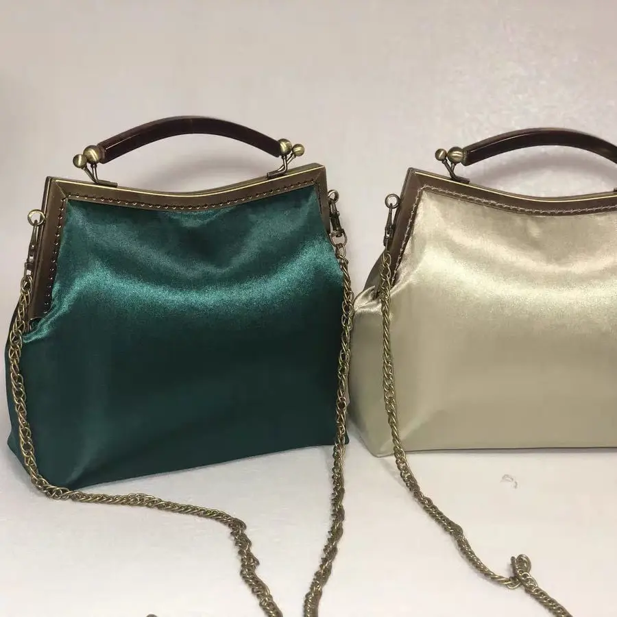 Original Handmade Shell Lock Bags Vintage Fashion Tote Women's Handbags Purses Chain Women Shoulder Crossbody Bag Bags
Original Handmade Shell Lock Bags Vintage Fashion Tote Women's Handbags Purses Chain Women Shoulder Crossbody Bag Bags