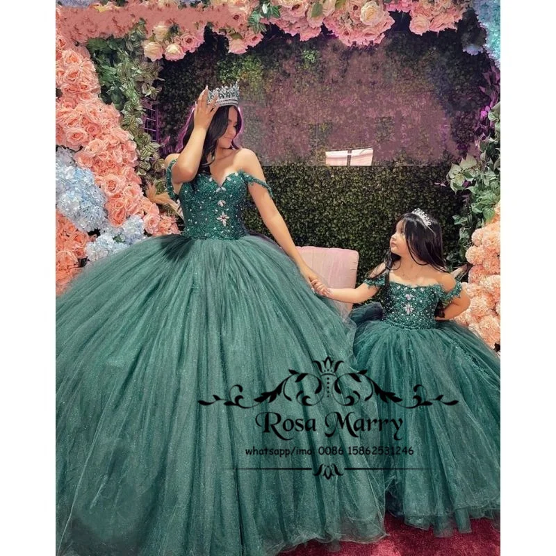 Милое винтажное платье для девушек в стиле 16 Quinceanera Hunter Green 2021, бальное платье, маскарадное кружевное платье, платье на день рождения для деву...
Милое винтажное платье для девушек в стиле 16 Quinceanera Hunter Green 2021, бальное платье, маскарадное кружевное платье, платье на день рождения для деву...