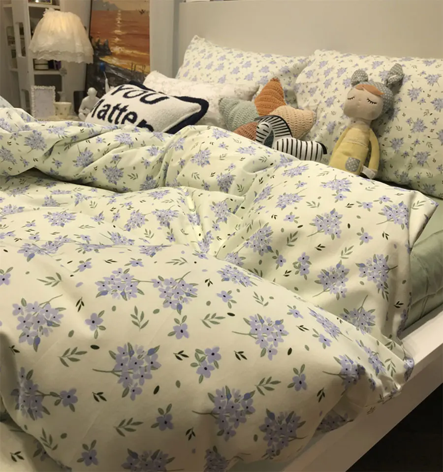 Комплект постельного белья с симпатичным голубым цветочным принтом, удобный хлопковый двойной полный Королевский двуспальный домашний те...
Комплект постельного белья с симпатичным голубым цветочным принтом, удобный хлопковый двойной полный Королевский двуспальный домашний те...