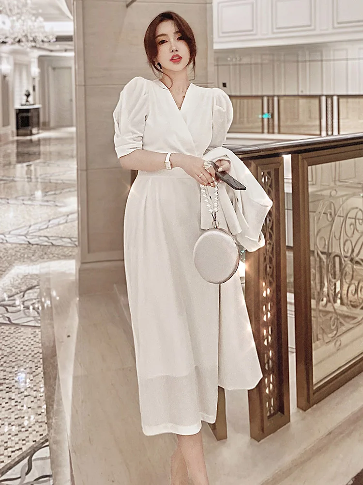 White Velvet Dress Autumn Dress New Women's Waist in 2021 Show Slim and Slim Temperament V-neck French Platycodon Grandiflorum
White Velvet Dress Autumn Dress New Women's Waist in 2021 Show Slim and Slim Temperament V-neck French Platycodon Grandiflorum