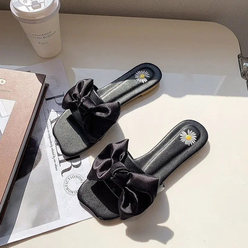 Women's Outdoor Sandals Flat Non-Slip 2021 Summer New Slippers Bow Seaside Beach Slippers
Women's Outdoor Sandals Flat Non-Slip 2021 Summer New Slippers Bow Seaside Beach Slippers