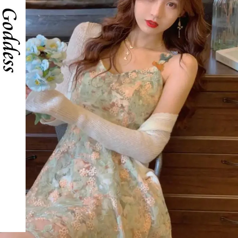 Girl Green Floral Strap Dress Women Elegant Sweet Lace French Vintage Designer Sexy Dress Summer 2021 Causal Party Dress
Girl Green Floral Strap Dress Women Elegant Sweet Lace French Vintage Designer Sexy Dress Summer 2021 Causal Party Dress