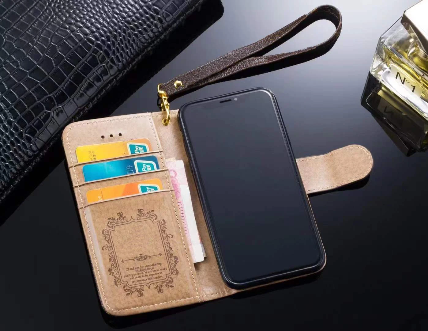 Роскошный кожаный флип-чехол LL52 для Iphone 13 Pro Max 12 11 7 8 Plus Se2 Se2020 XR, кошелек, чехол для карт, милый висячий аксессуар для телефона
Роскошный кожаный флип-чехол LL52 для Iphone 13 Pro Max 12 11 7 8 Plus Se2 Se2020 XR, кошелек, чехол для карт, милый висячий аксессуар для телефона