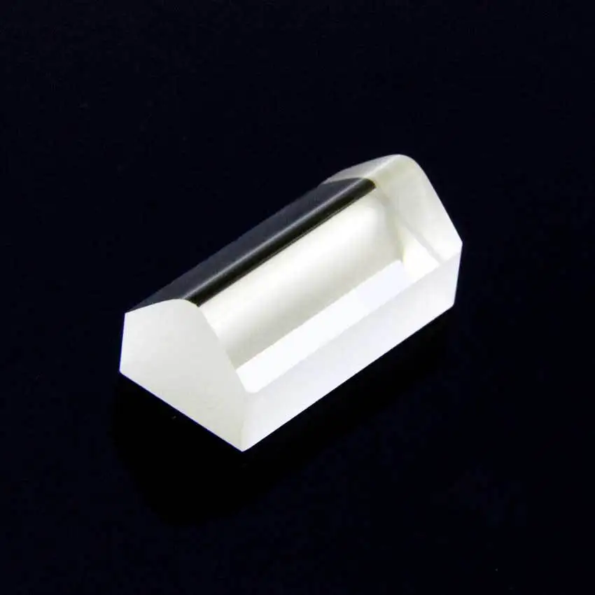 Квадратная стеклянная призма Powell с хорошей однородностью линии с покрытием 400 ~ нм пятна инцидента 5 мм
Квадратная стеклянная призма Powell с хорошей однородностью линии с покрытием 400 ~ нм пятна инцидента 5 мм