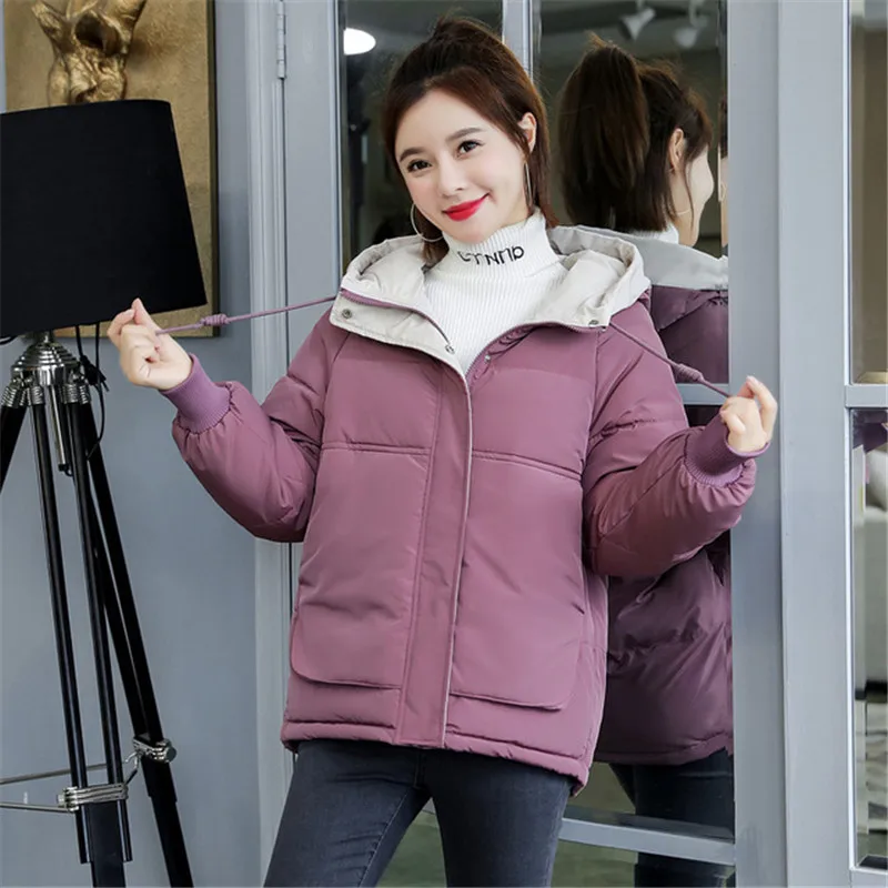 2021 New Winter Jacket Women Coat Parkas Hooded Short Jackets Cotton Padded Parka Outwear Female Thick Warm Jacket Coats P786
2021 New Winter Jacket Women Coat Parkas Hooded Short Jackets Cotton Padded Parka Outwear Female Thick Warm Jacket Coats P786