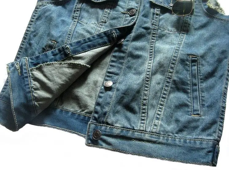 Coats & Jackets
Coats & Jackets