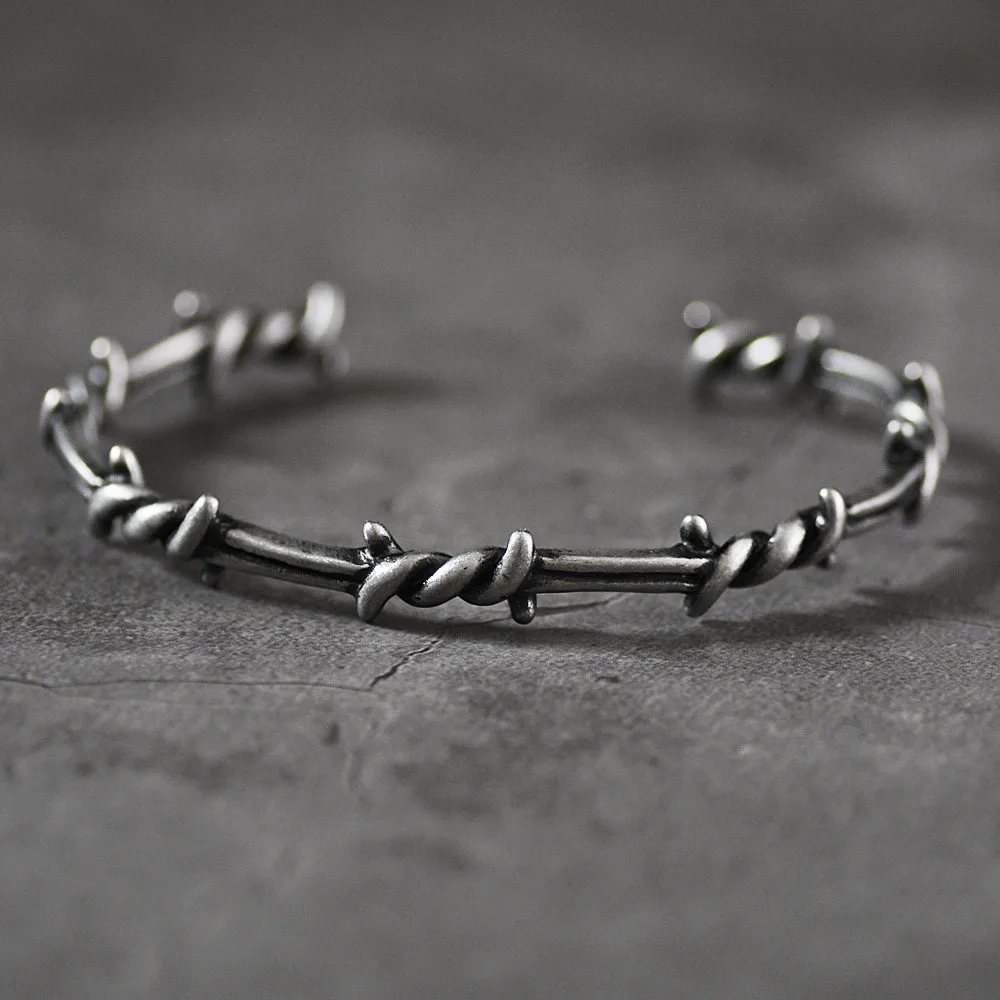Men Bangle Open Cuff Twist Thorns Wire Pulsera Titanium Steel Geometric Bracelet Open cuff Barbed Jewelry viking bangles
Men Bangle Open Cuff Twist Thorns Wire Pulsera Titanium Steel Geometric Bracelet Open cuff Barbed Jewelry viking bangles