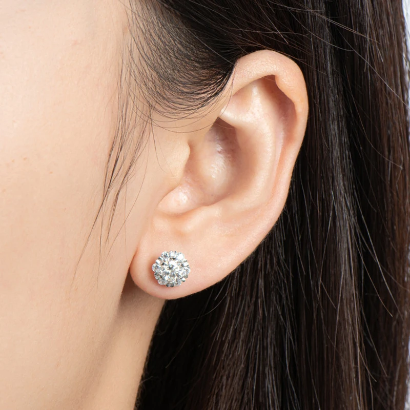 COSYA 100% 925 Sterling Silver D Color Moissanite Flower Shape For Female Stud Earrings Luxury Temperament Wedding Fine Jewelry
COSYA 100% 925 Sterling Silver D Color Moissanite Flower Shape For Female Stud Earrings Luxury Temperament Wedding Fine Jewelry
