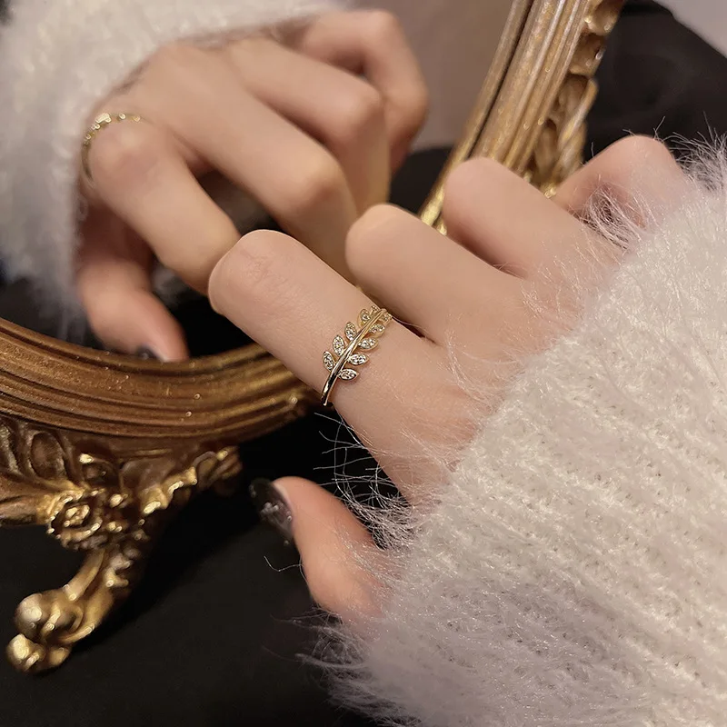 Korea's Feather Wings Adjustable Finger Gold Ring Micro Diamond Shiny Leaf Simple Opening Rings for Women Female Jewelry Gifts
Korea's Feather Wings Adjustable Finger Gold Ring Micro Diamond Shiny Leaf Simple Opening Rings for Women Female Jewelry Gifts