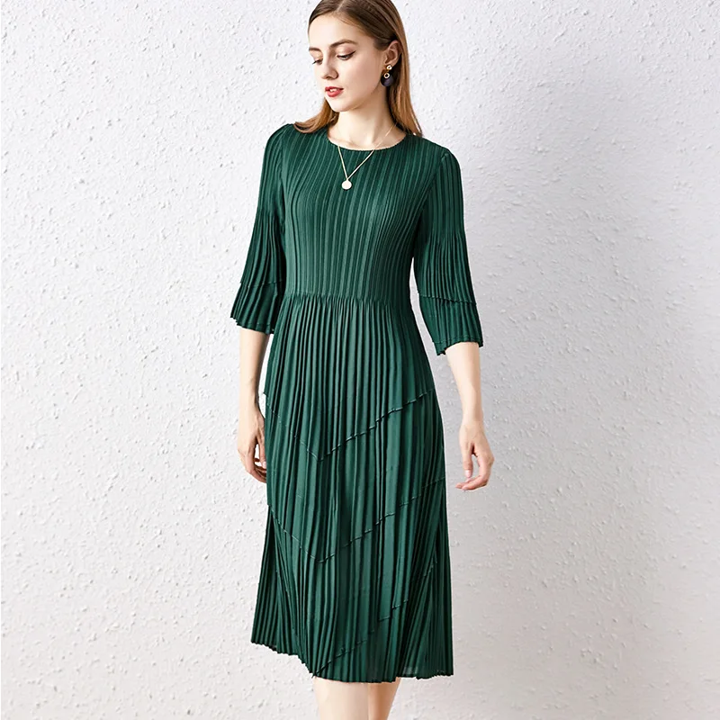 Miyake Pleated Dress Women 2020 Spring Summer New Round Neck Three Quarter Sleeves Solid Colour Elastic Loose A-Line Dress Midi
Miyake Pleated Dress Women 2020 Spring Summer New Round Neck Three Quarter Sleeves Solid Colour Elastic Loose A-Line Dress Midi