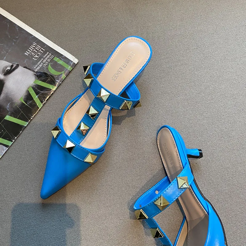 Spring Women Slipper New Brand Rivet Ladies Sandal Slip On Pointed Toe Mules Shoes For women 2021 Thin Low Heel Casual Slides
Spring Women Slipper New Brand Rivet Ladies Sandal Slip On Pointed Toe Mules Shoes For women 2021 Thin Low Heel Casual Slides