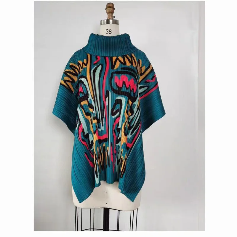 Changpleat 2022 spring graffiti print cape jacket cloaks women Miyak fold Fashion loose large size high neck bat sleeves shawl
Changpleat 2022 spring graffiti print cape jacket cloaks women Miyak fold Fashion loose large size high neck bat sleeves shawl
