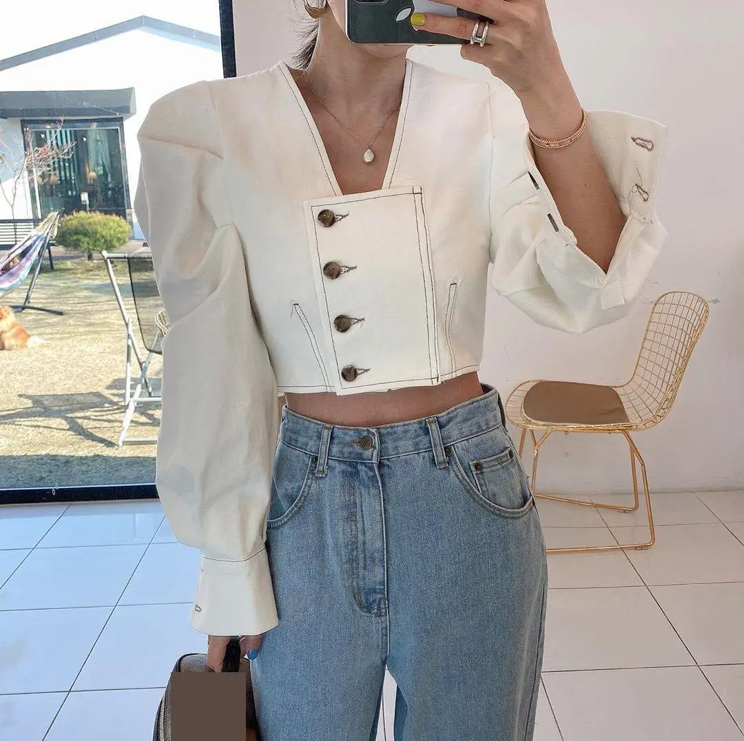 2020 Women Blouse White Crop Top Square Collar Puff Sleeve Women Shirts Retro Ladies Tops Short Vintage Blouse Autumn Clothing
2020 Women Blouse White Crop Top Square Collar Puff Sleeve Women Shirts Retro Ladies Tops Short Vintage Blouse Autumn Clothing