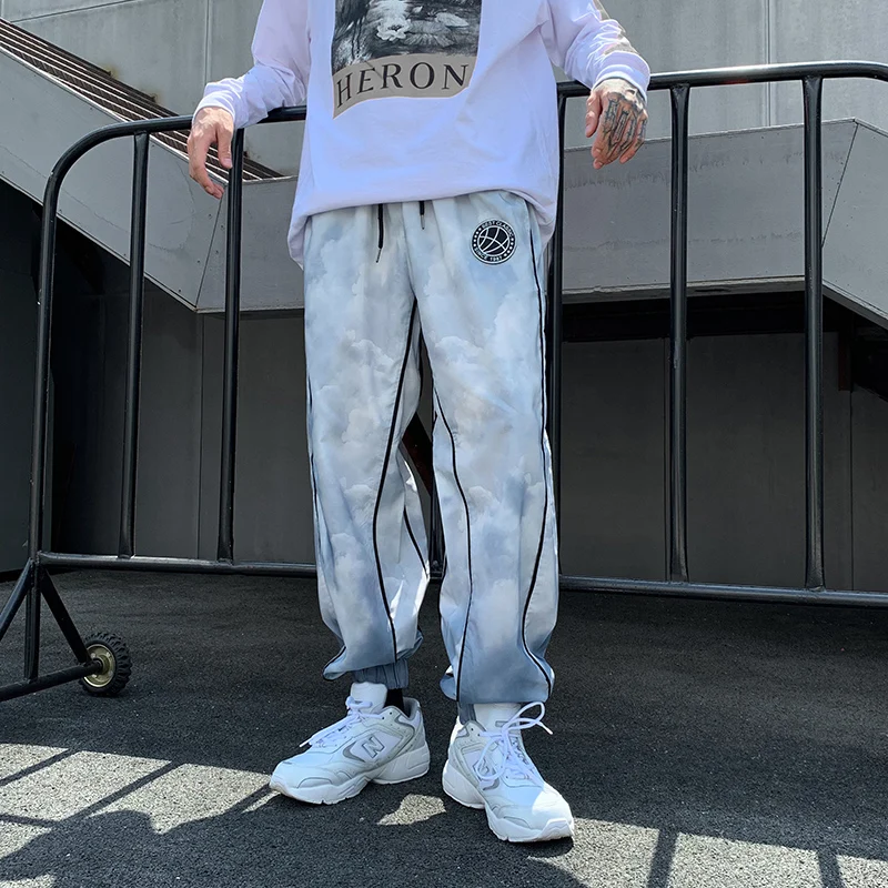 Hip hop Gradient Cloud Casual Sports Pants Loose Men Fashion Streetwear Summer Thin Trousers
Hip hop Gradient Cloud Casual Sports Pants Loose Men Fashion Streetwear Summer Thin Trousers