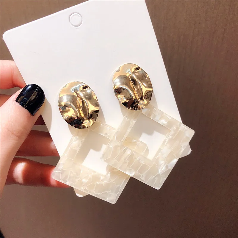 Korean Style Fashion Atmospheric Earrings Geometric Rhombus Simple Metal Earrings Fresh Acrylic Earrings for Women Ear Pendant
Korean Style Fashion Atmospheric Earrings Geometric Rhombus Simple Metal Earrings Fresh Acrylic Earrings for Women Ear Pendant