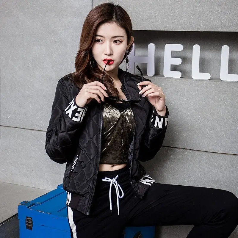 Autumn and Winter Coat New Cotton Padded Jacket Women's Slim Short Cotton Padded Jacket Large Size Light and Thin Fashionable
Autumn and Winter Coat New Cotton Padded Jacket Women's Slim Short Cotton Padded Jacket Large Size Light and Thin Fashionable