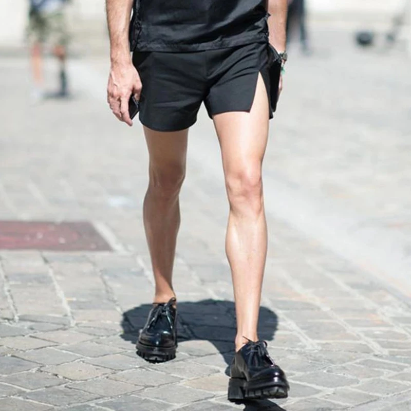Men's Hot Pants Sports And Leisure Three-part Pants 2021 Summer European And American Star Street Shooting With Slit Design
Men's Hot Pants Sports And Leisure Three-part Pants 2021 Summer European And American Star Street Shooting With Slit Design