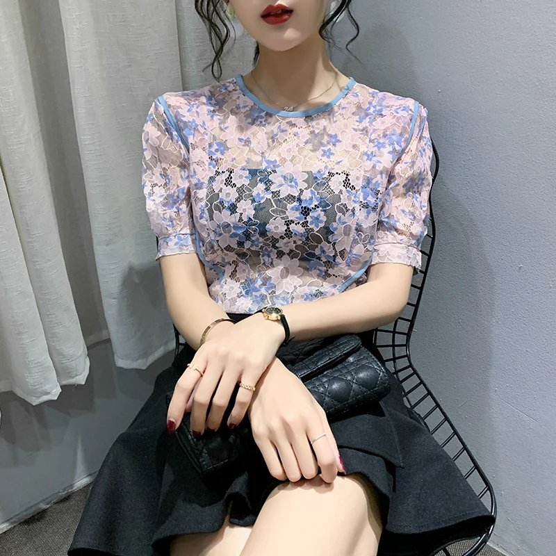 2020 New Fashion Women Sexy Blouse Floral Tops Hook Flower Mesh Lace Shirts Summer Womens Perspective Elegant Blouse
2020 New Fashion Women Sexy Blouse Floral Tops Hook Flower Mesh Lace Shirts Summer Womens Perspective Elegant Blouse